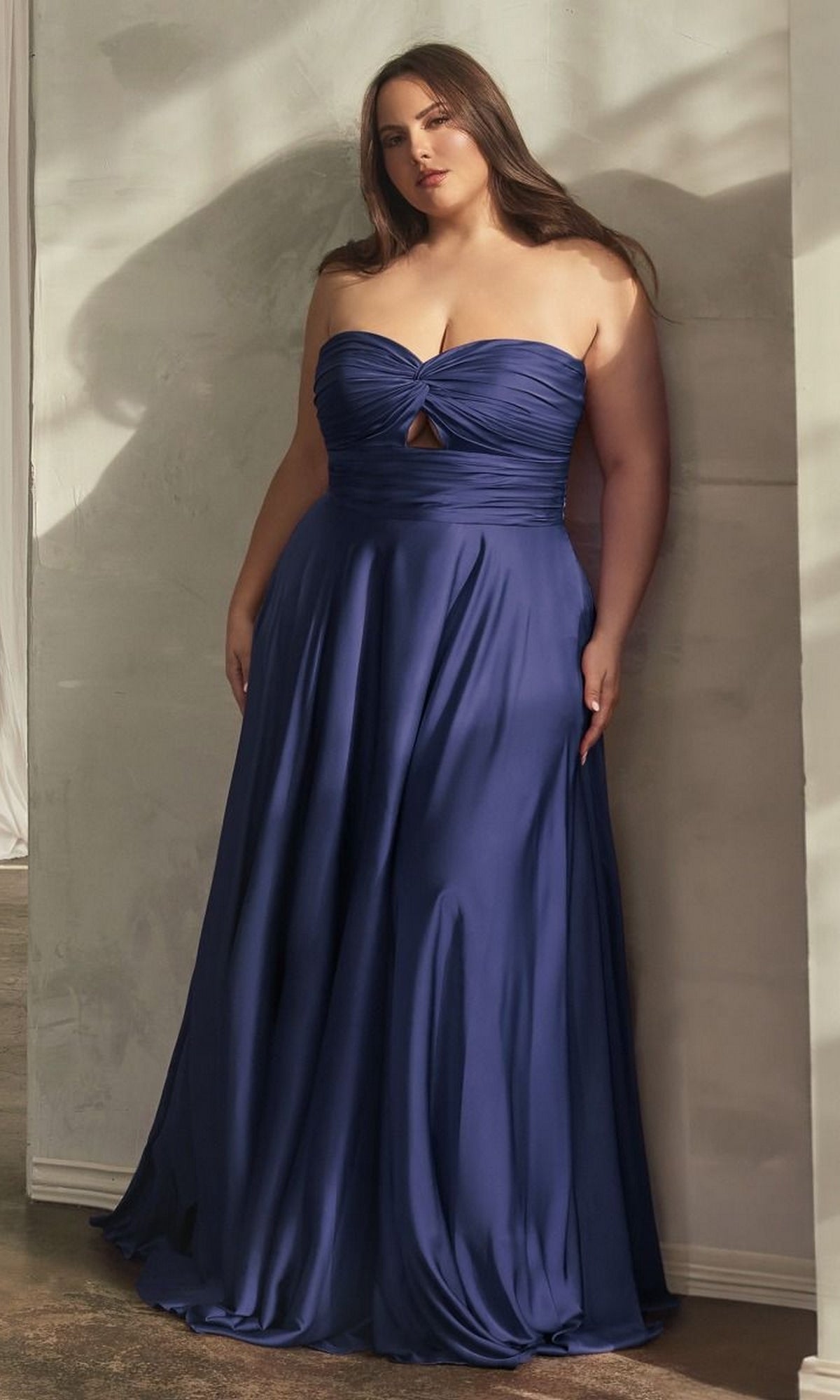 Plus-Size Strapless Sweetheart Prom Dress Ladivine L7496C - Image 3