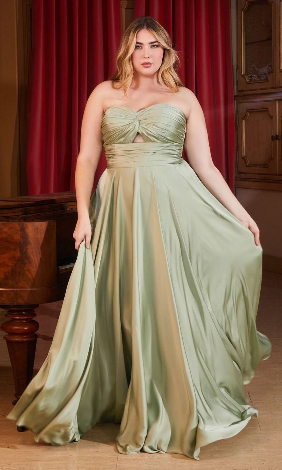 Plus-Size Strapless Sweetheart Prom Dress Ladivine L7496C - Image 9