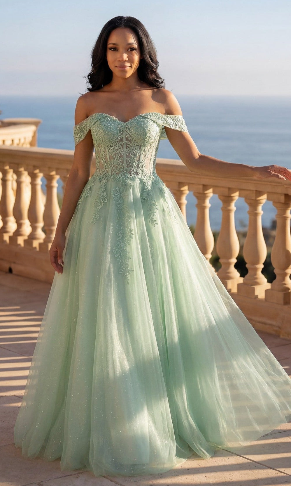 Off-the-Shoulder Long Glitter Ball Gown: Chicas
